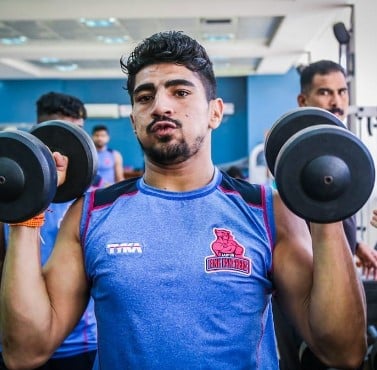 Nitin Rawal while working out at a gym