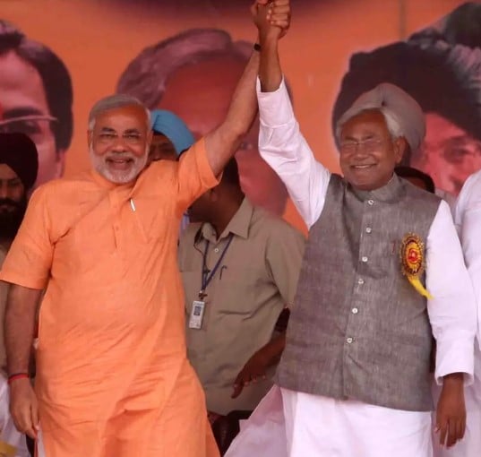 Nitish Kumar with the then Gujarat Chief Minister Narendra Modi at an NDA program in Ludhiana in 2010