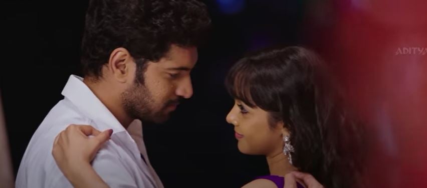 Nitya Shetty as Niharika in Padesave