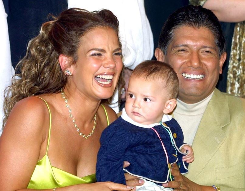 Niurka Marcos with their son, Emilio and Juan Osorio (right) when they were married