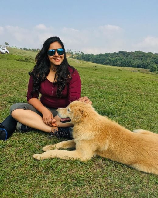 Niyati Mavinkurve with a dog