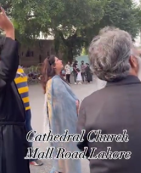 Noshaba Shehzad with tourists at Pakistan