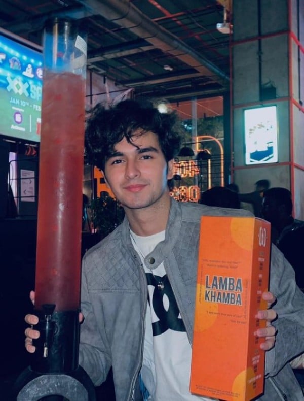 Paarth Idnani consuming alcohol