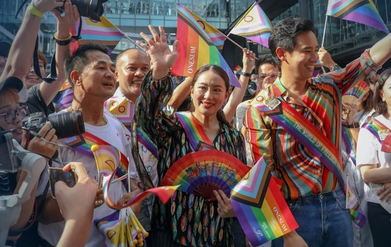 Paetongtarn Shinawatra at the 2023 Bangkok Pride Parade