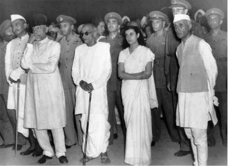 Pandit Jawaharlal Nehru, Indira Gandhi, C. Rajgopalachari, Maulana Azad, and Dr. Rajendra Prasad at the funeral procession of Mohammad Usman