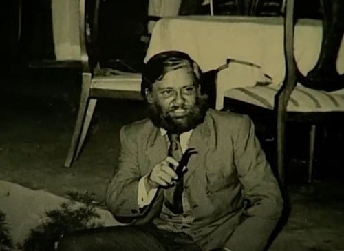Pankaj Kapur in a theatre play