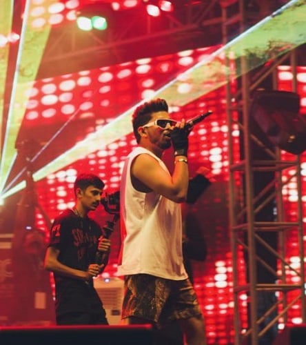 Paradox at a live concert