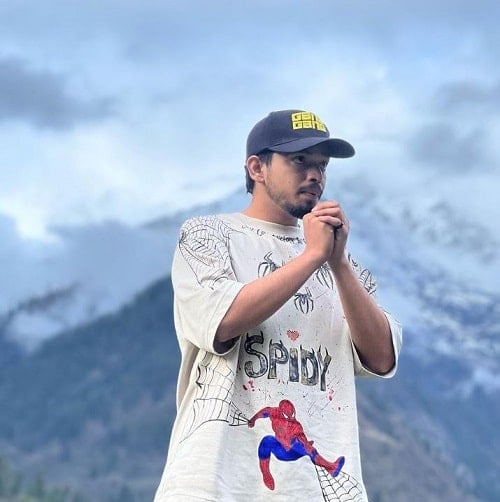 Paradox during his trip