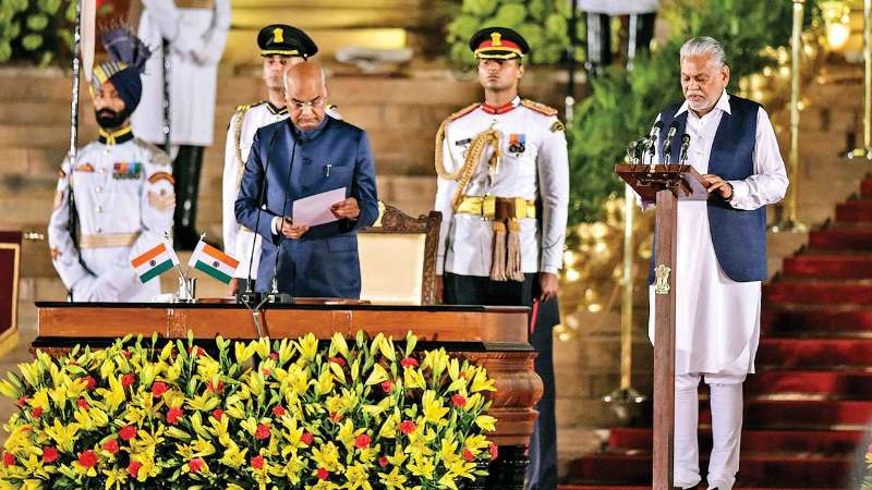 Parshottam Rupala being sworn-in by President Ram Nath Kovind