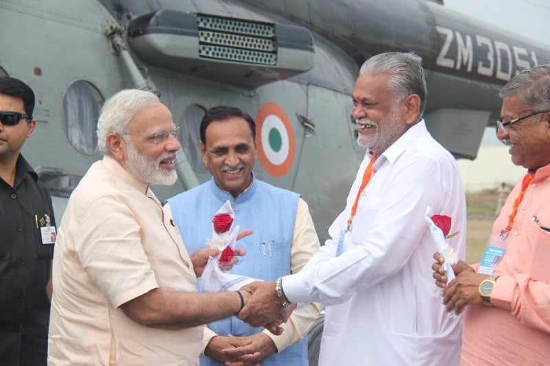 Parshottam Rupala while meeting Indian Prime Minister Narendra Modi