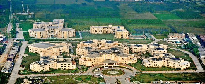 Baba Ramdev established Patanjali Yogpeeth