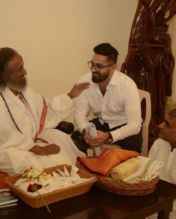 Pearl Kapur with spiritual leader Sri Sri Ravi Shankar