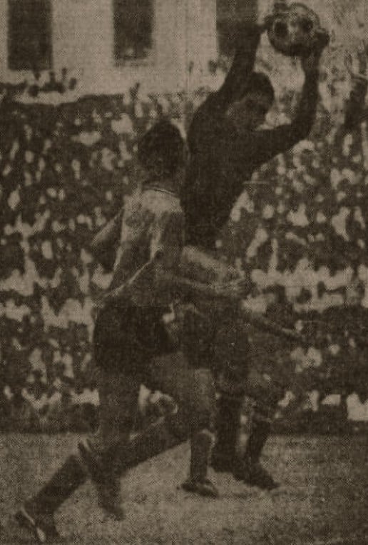 Peter Thangaraj in action against PAS Tehran during 1970 IFA Shield final