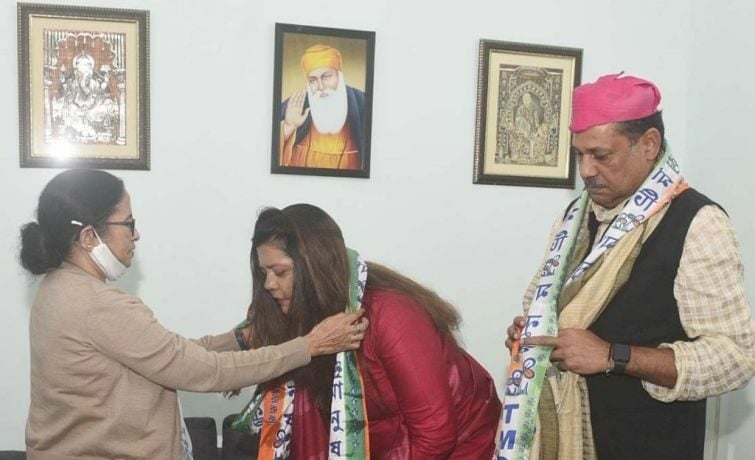 Poonam and Kirti with Mamta Banerjee