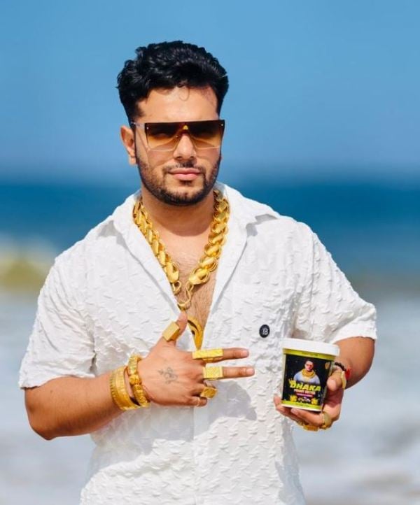 Pradeep Dhaka wearing gold jewellery