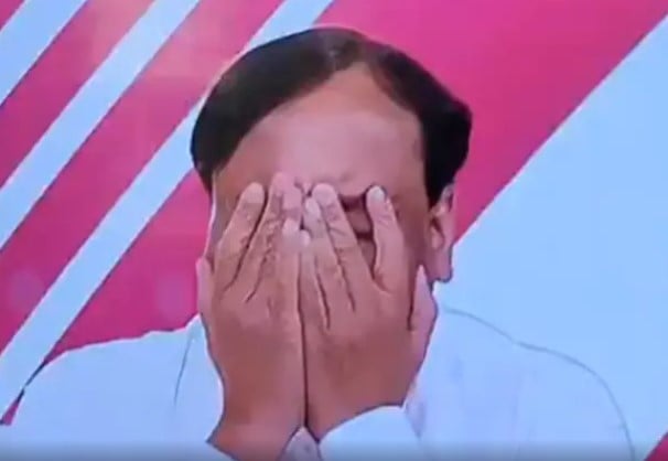Pradeep Gupta while crying on live TV