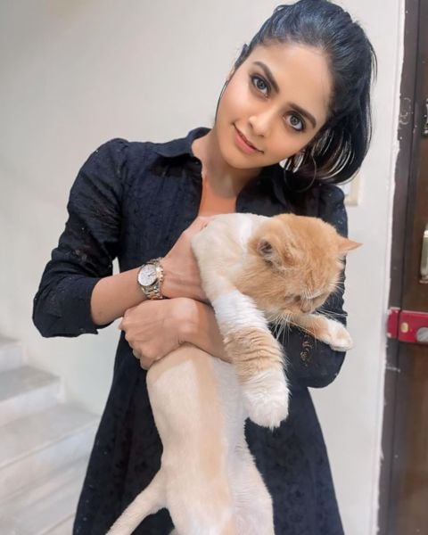 Pragya Nayan with her pet cat