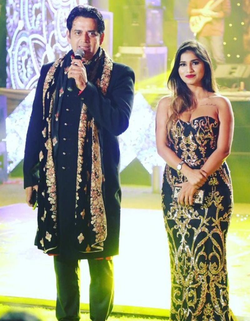 Pratika Sood with Ravi Kishan