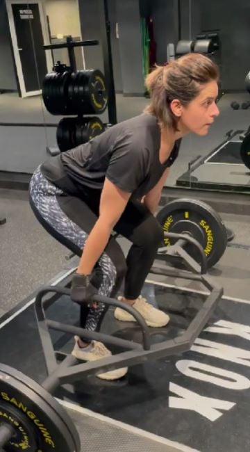Preeti Dahiya working out at the gym