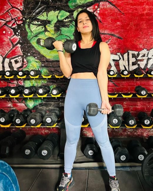 Preeti Negi working out at the gym