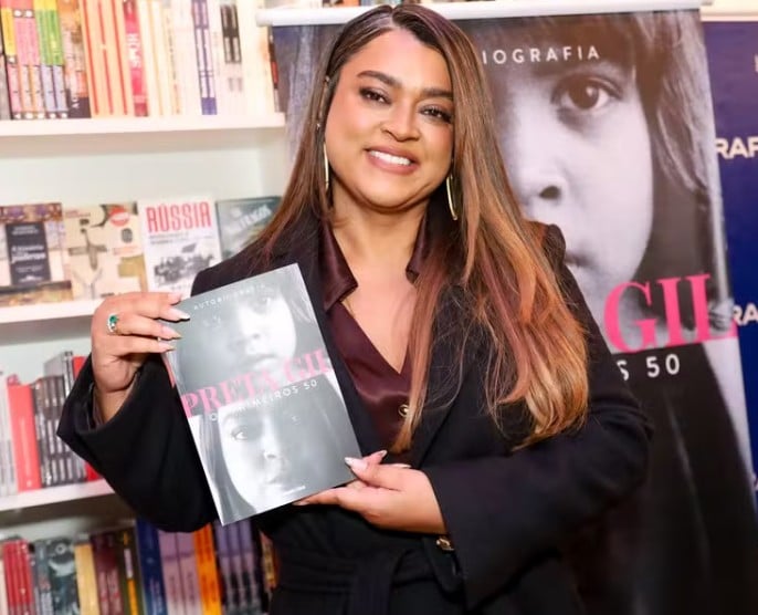 Preta Gil while promoting her book Preta Gil – Os primeiros 50