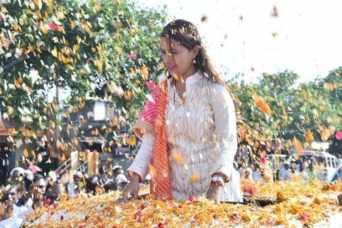 Pritam Munde during an election rally