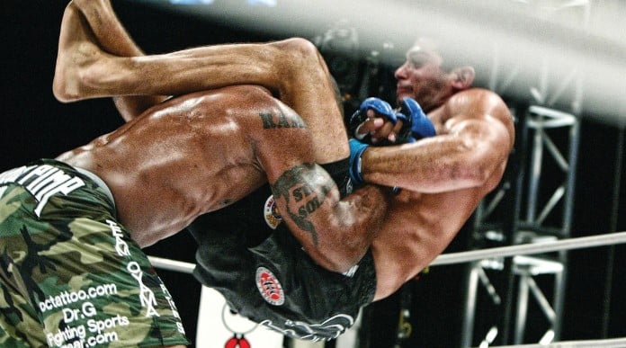 Quinton Jackson fighting with Ricardo Arona at Pride Critical Countdown (2004)