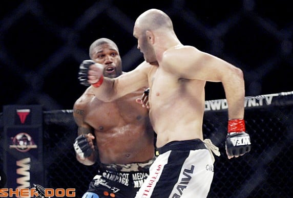 Quinton Jackson in a fight with Matt Lindland