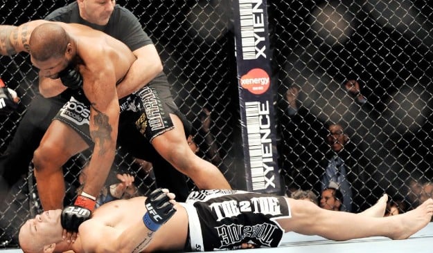 Quinton Jackson while hitting Wanderlei Silva (down)