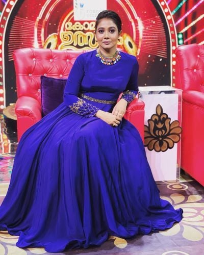 Rachana Narayanankutty during the shoot of the television show Comedy Utsavam