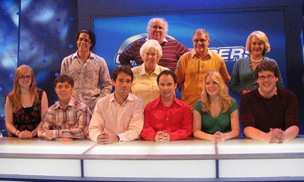 Rachel Parris (sitting, second from right) in the show Eggheads with other members of The Oxford Imps