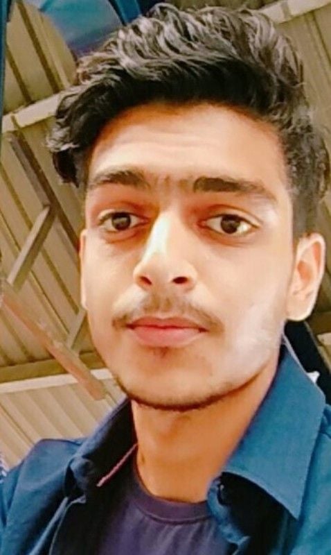 Rachit Rojha during his school days