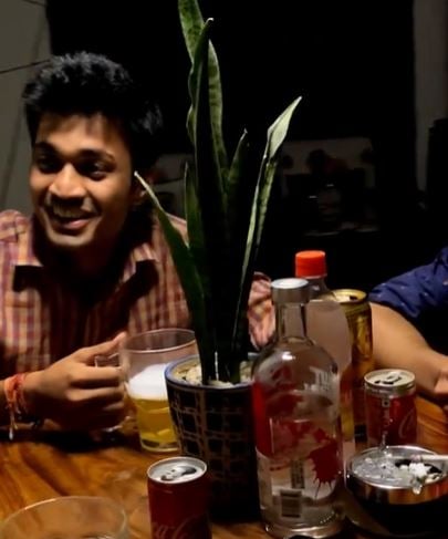 Rajat Sood partying with his friends