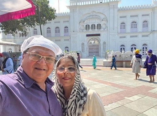 Rakesh Bedi at a gurudwara