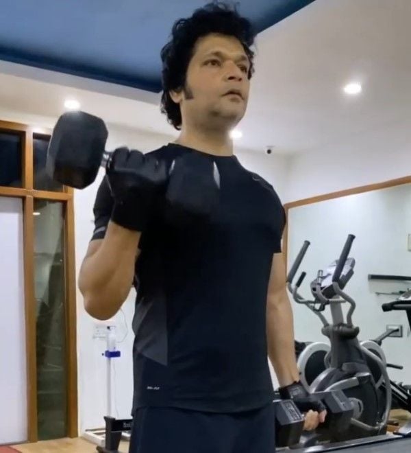 Rakesh Chaurasia working out at a gym