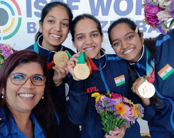 Ramita Jindal posing with Elavenil Valarivan and Suma Shirur
