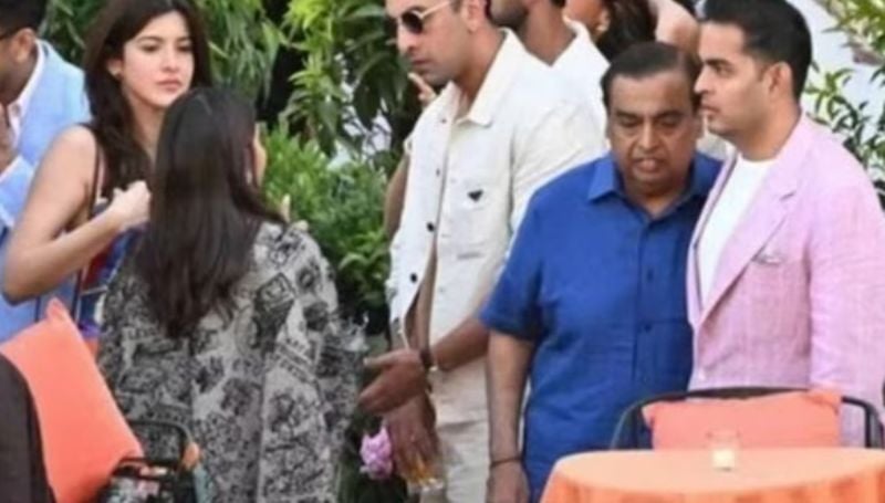 Ranbir Kapoor was spotted holding a glass of whisky at Anant Ambani and Radhika Merchant