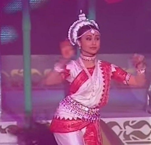 Rani Mukerji performing Odissi dance
