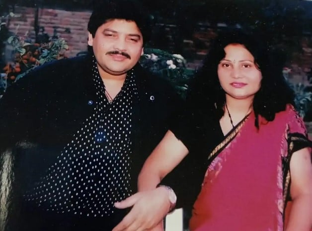 Ranjana Jha with Udit Narayan