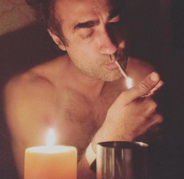 Ranvir Shorey smoking