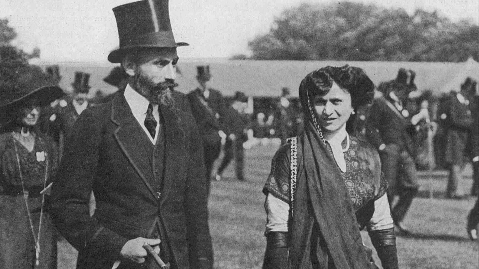 Ratanji Tata with wife Navajibai Tata