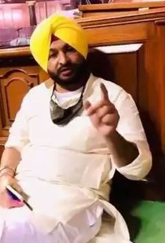 Ravneet singh in a still from the Facebook live stream of the protest inside the Parliament