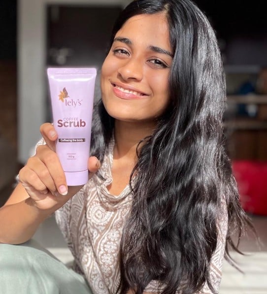 Reeva Rachh while endorsing a beauty product on social media