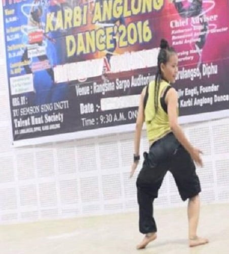 Rengsajir Kilingpi in a dance competition