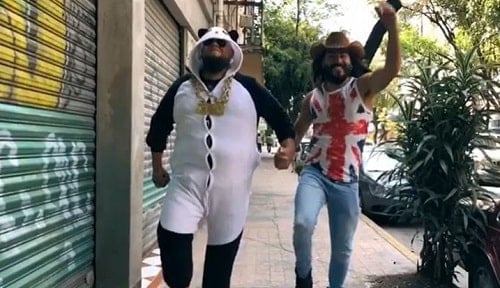 Rey Grupero in a comic rap song