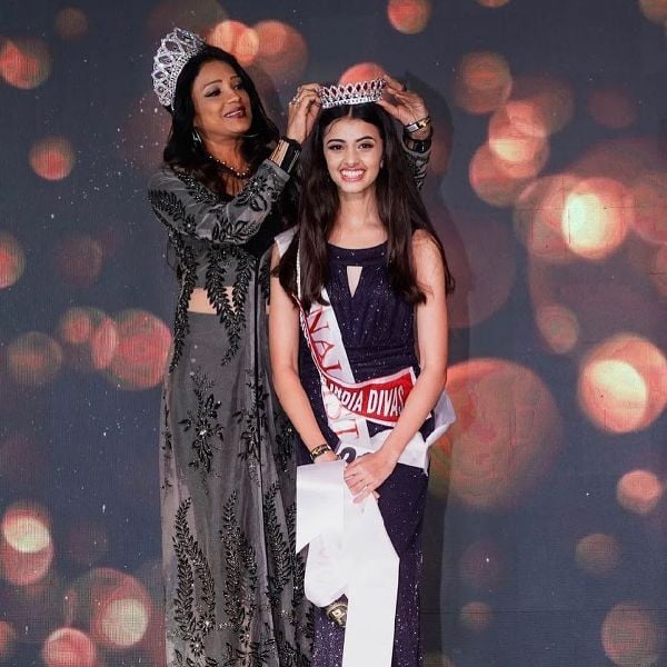 Rhea Singha while being crowned Miss Teen India Diva 2020