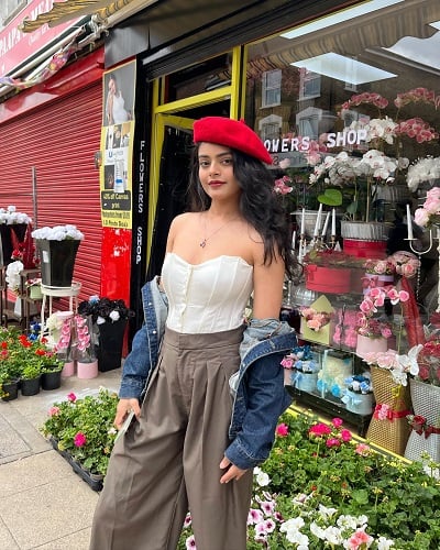 Riddhi Kumar during her vacation