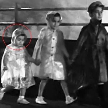 Rishi Kapoor as a Toddler in The Song Pyaar Hua Ikraar Hua From Shree 420