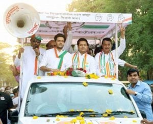Riteish Deshmukh campaigning for Congress Party