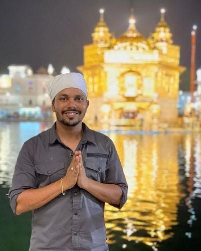 Robin Jindal (Oye Indori) at the Golden Temple